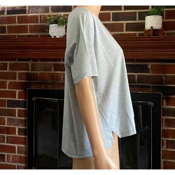 The North Face women’s Short Sleeve Shirt Sharp Size XL Top Cropped Casual New - Picture 15 of 15